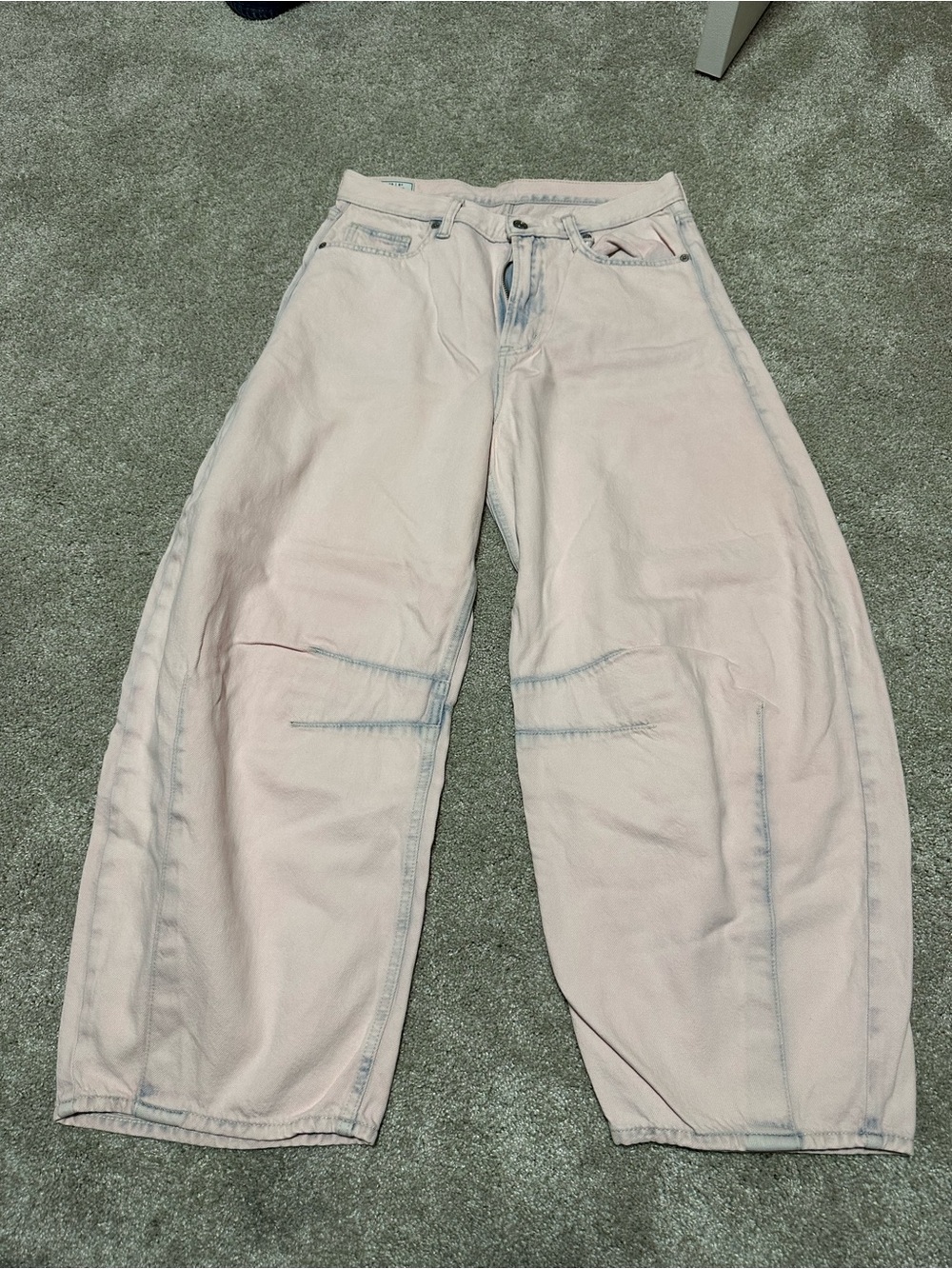 Women's Relaxed-Fit Light Pink Barrel Jeans